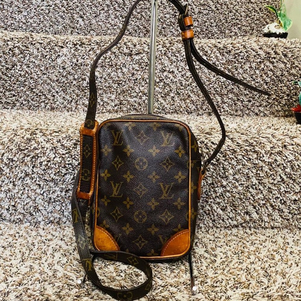 Louis Vuitton Danube Shoulder Bag 11529